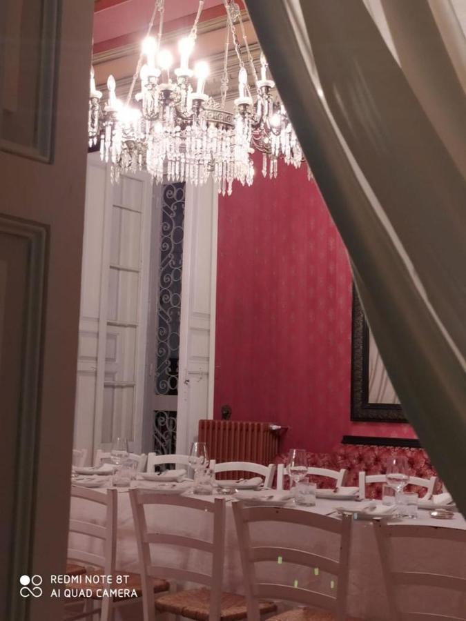 モーラ・ディ・バーリ Palazzo Introna Bed & Breakfast エクステリア 写真